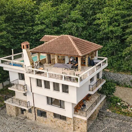 High Point Луксозна вила *