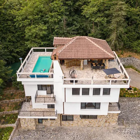 Луксозна вила High Point