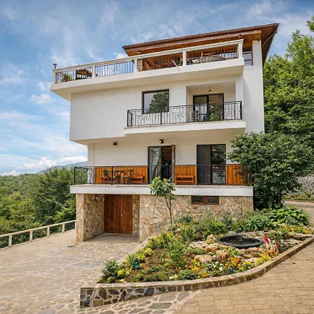High Point Villa Pravec